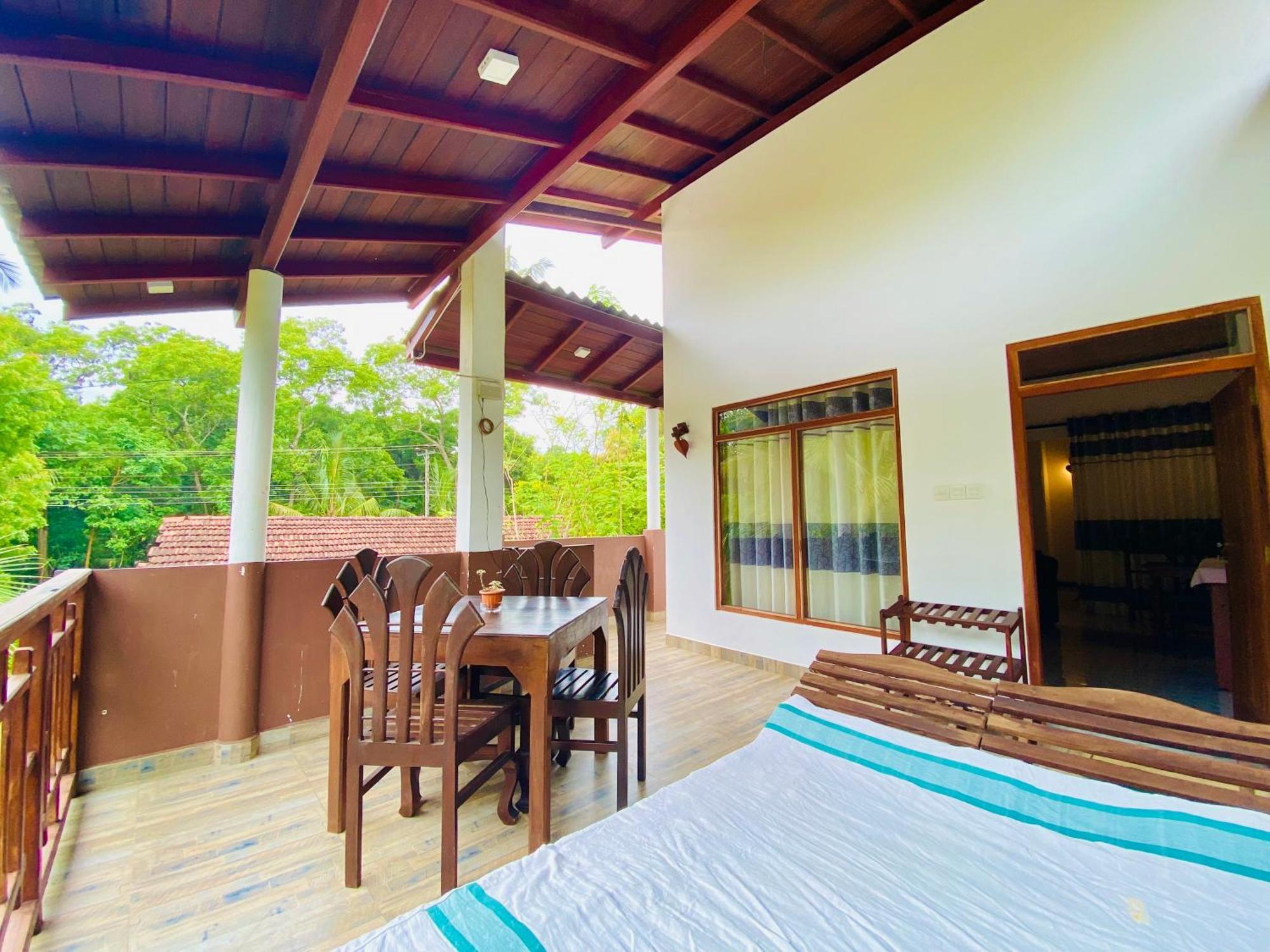 Rekawa Turtle Gate Hotel Tangalle Bagian luar foto